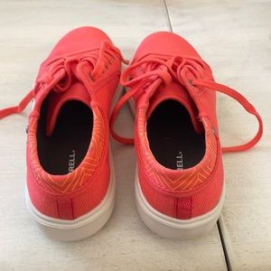 Women’s Merrill’s